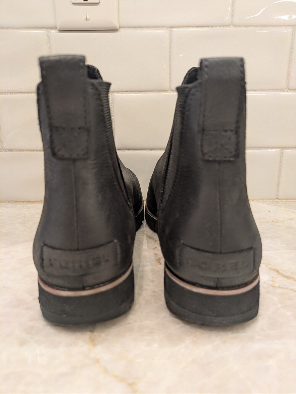 Sorel Harlow Black Leather Chelsea Boots ~ Sz 7.5 - Picture 4 of 7